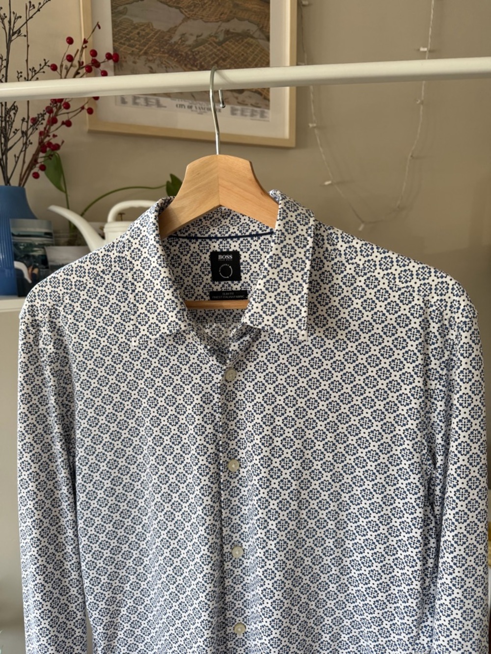 Hugo Boss Ronni Men's White and Navy Patterned Performance Stretchy Shirt